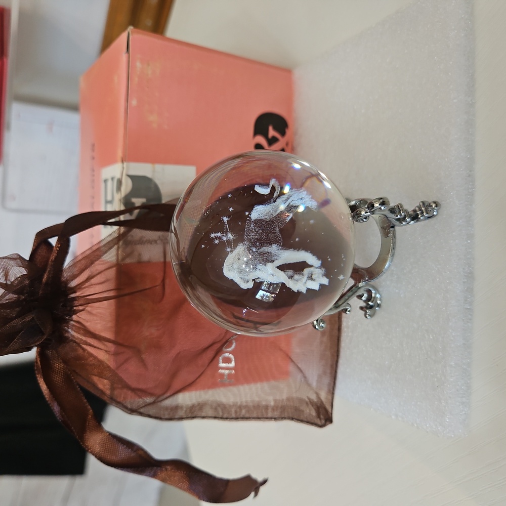 NWT HD Crystal 3D Constellation Ball with Silver-Plated Flowering Stand Leo